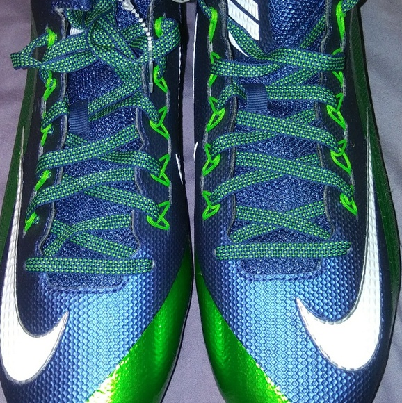 Nike Alpha Cleats - Picture 4 of 4